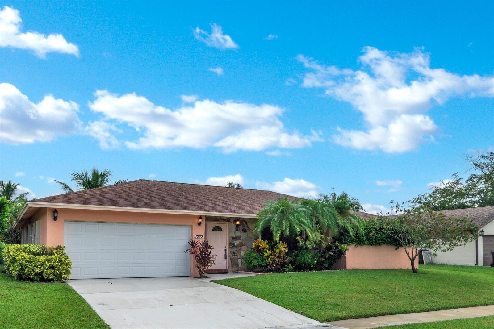 1222 Essex Drive photo 2