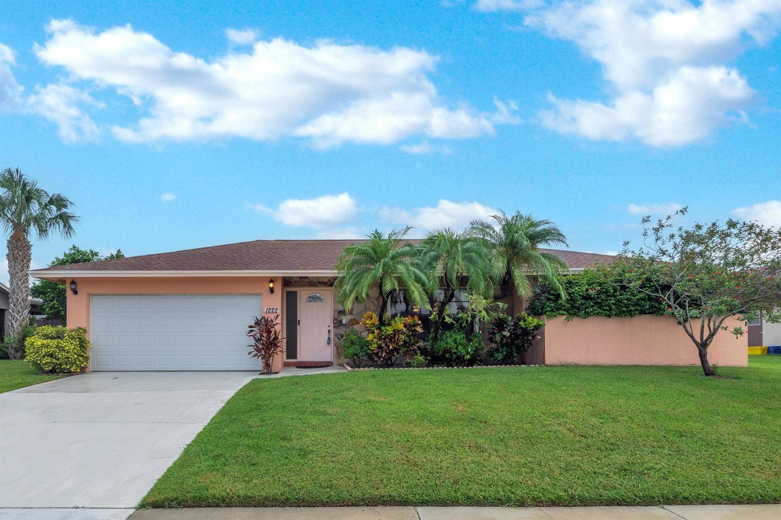 1222 Essex Drive photo 1