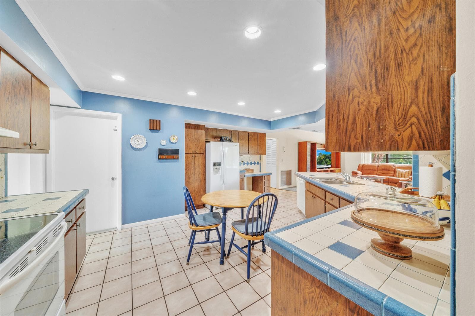 1222 Essex Drive photo 9