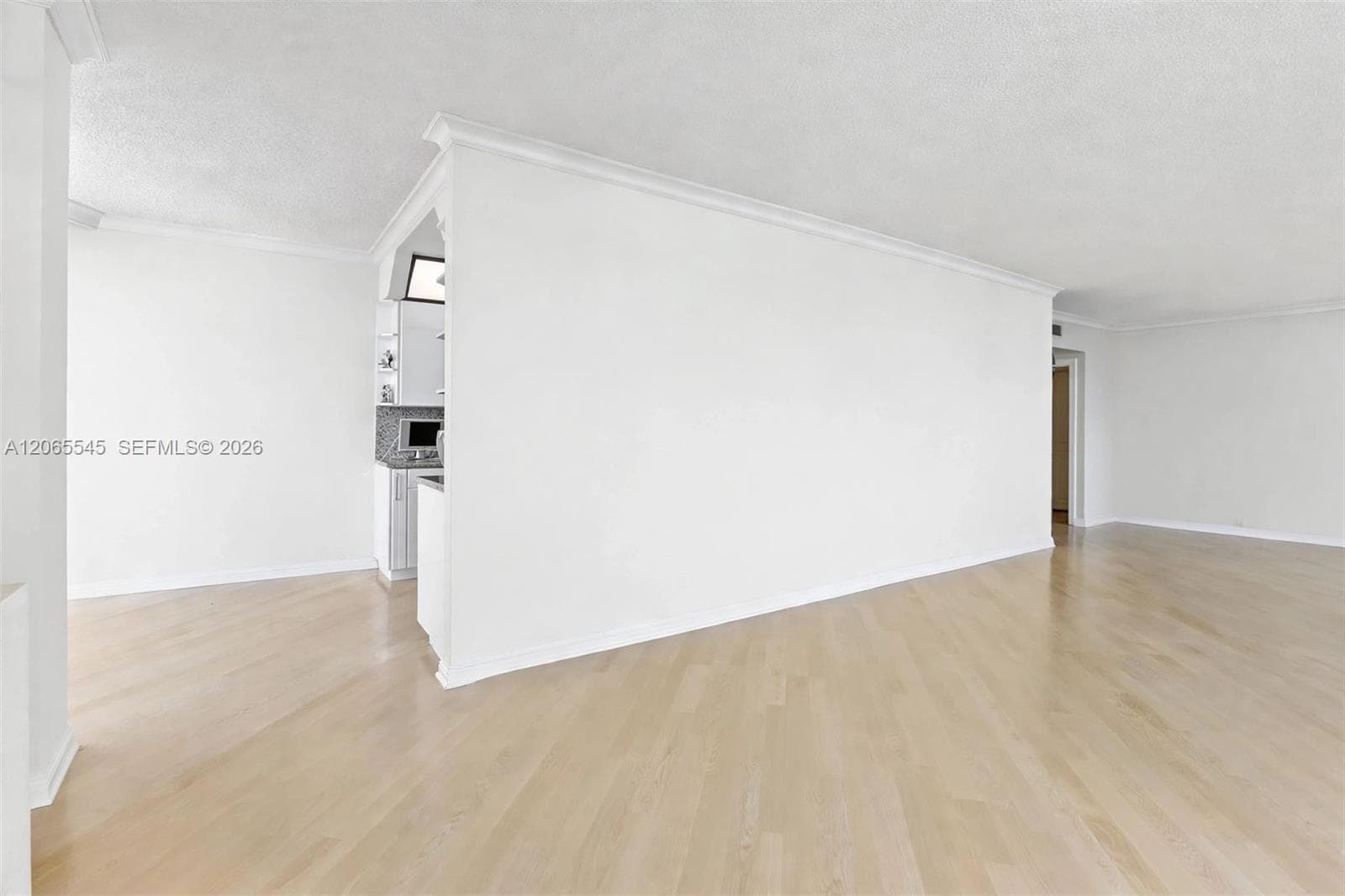 20281 E Country Club Dr 1801 photo 6