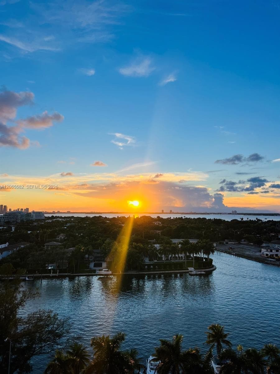 5001 Collins Ave 9E photo 2