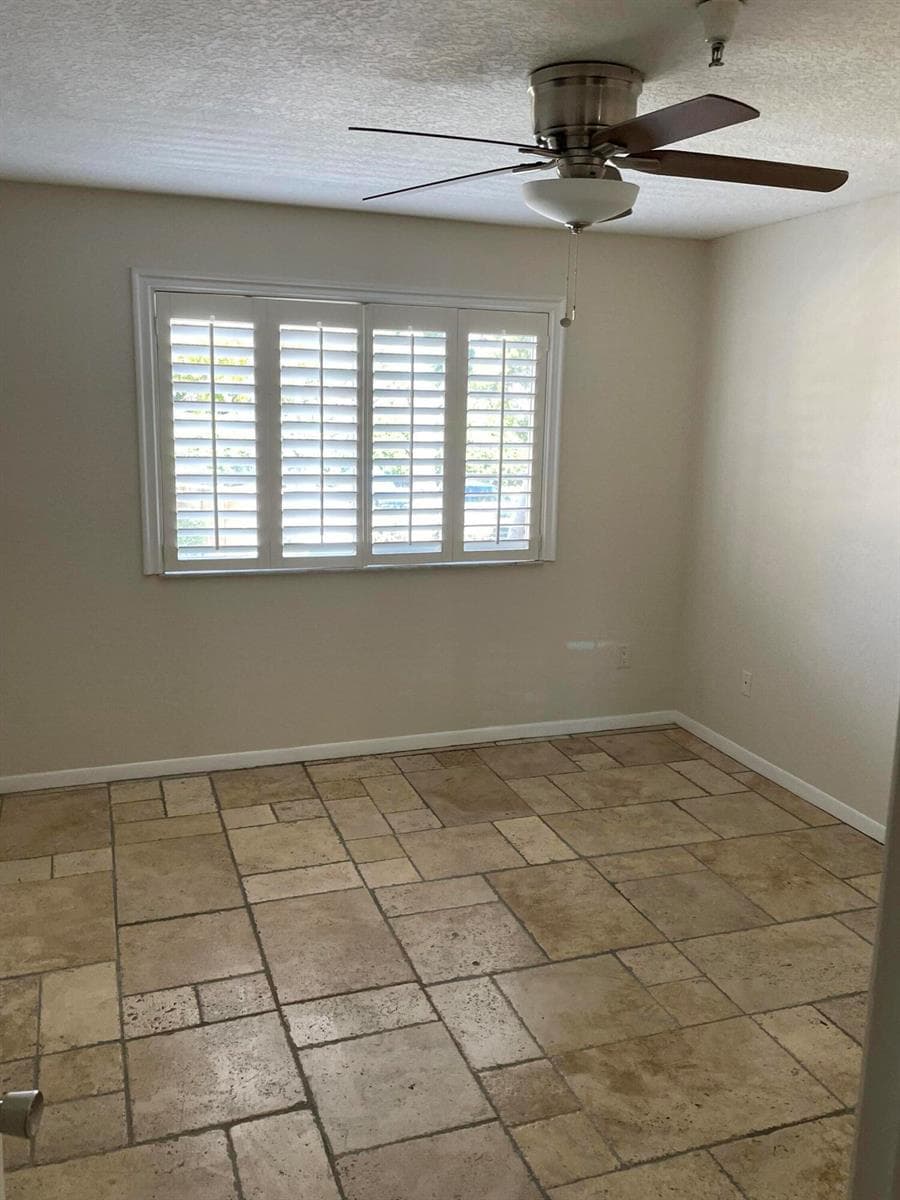 160 YACHT CLUB Way 211 photo 17