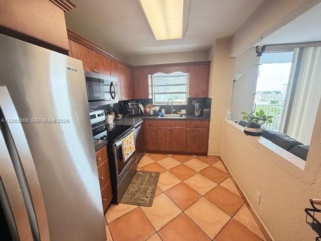137 Golden Isles Dr 912 photo 13