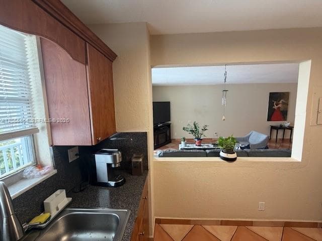 137 Golden Isles Dr 912 photo 12