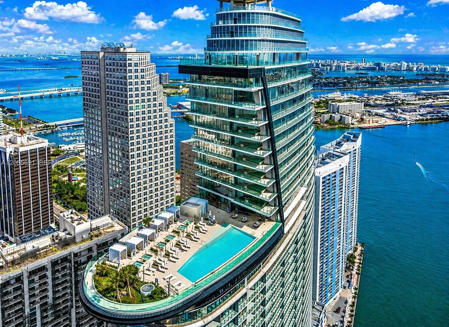 300 Biscayne Boulevard Way 4201E photo 2