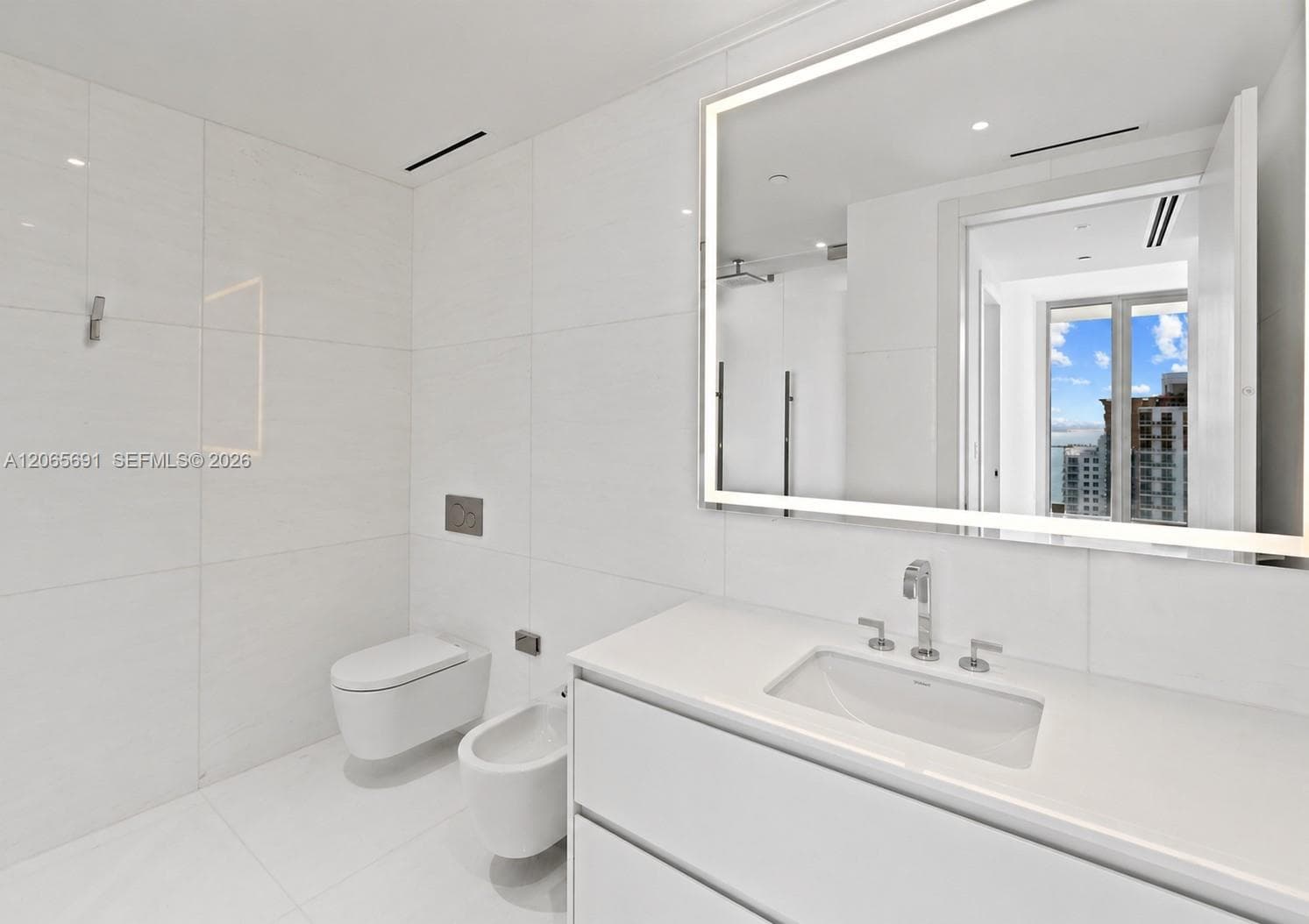 300 Biscayne Boulevard Way 4201E photo 16