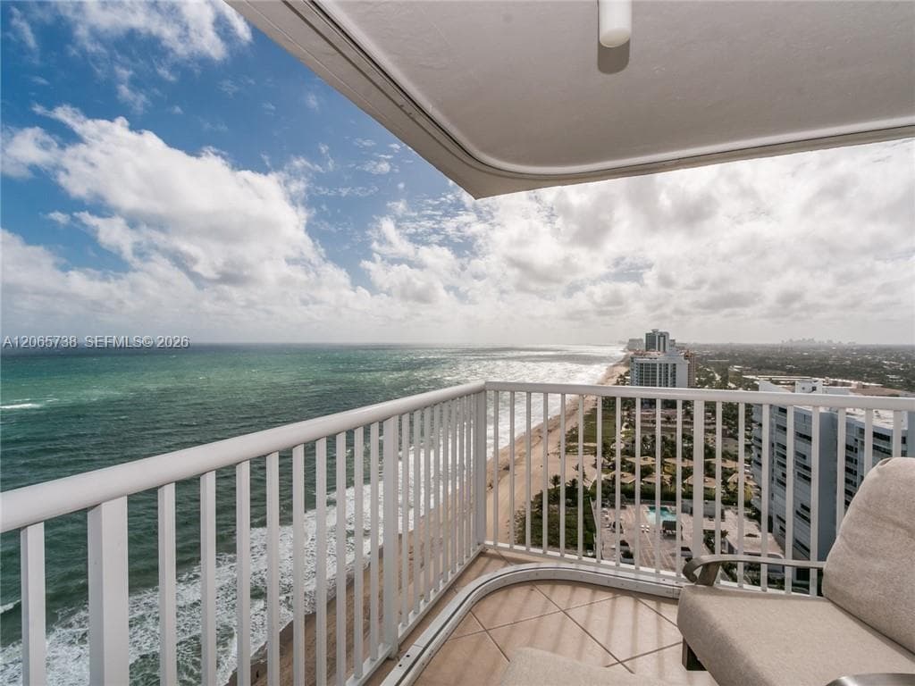 1370 S Ocean Blvd 2801 photo 4