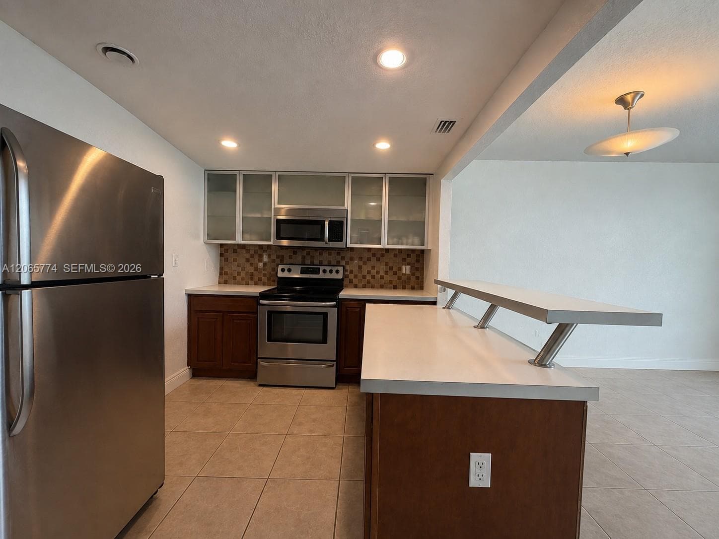 5401 Collins Ave 832 photo 7