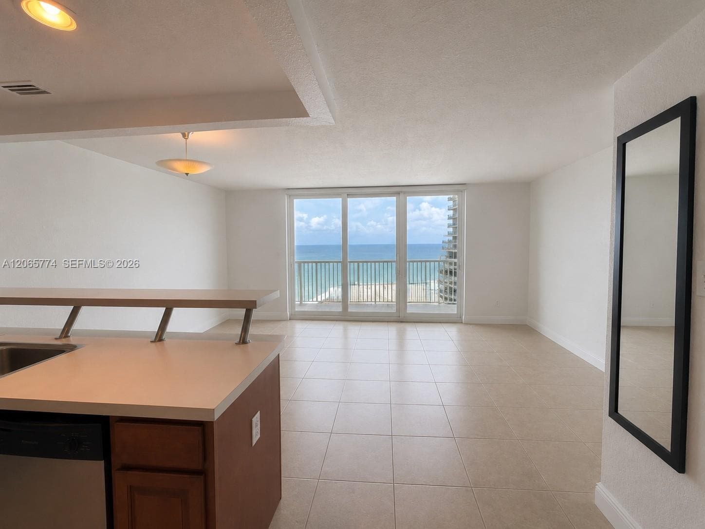 5401 Collins Ave 832 photo 4