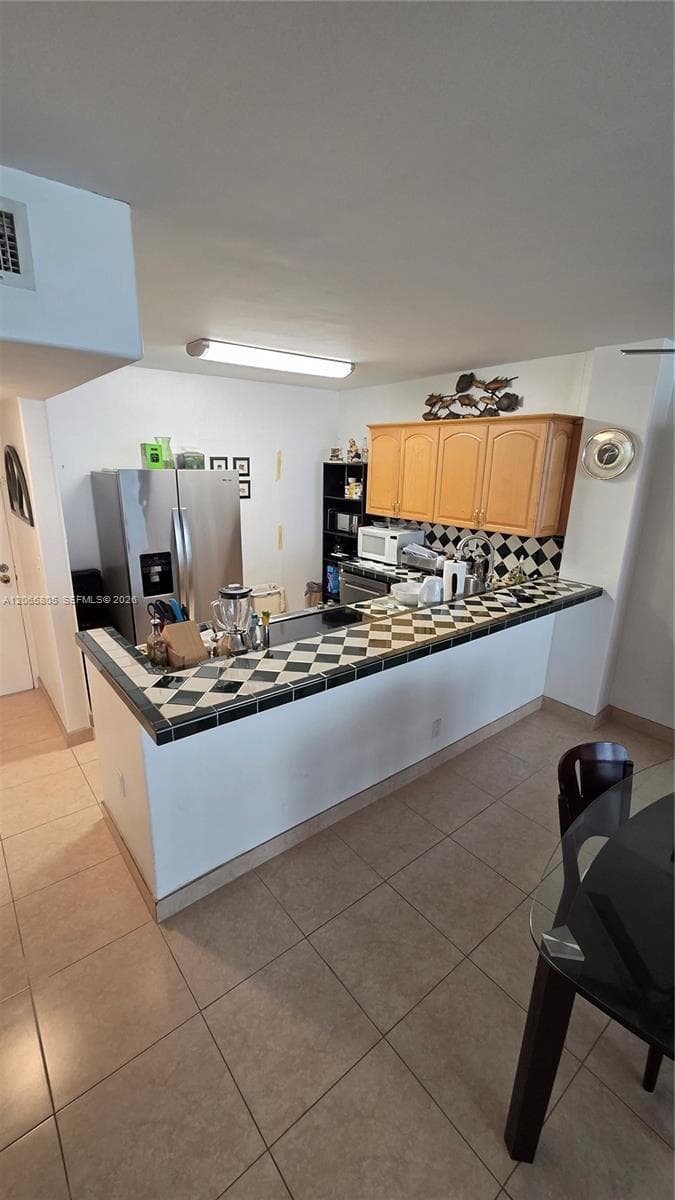 3725 S Ocean Dr 409 photo 13