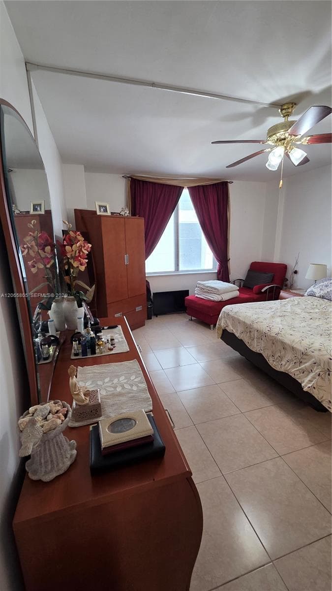 3725 S Ocean Dr 409 photo 17