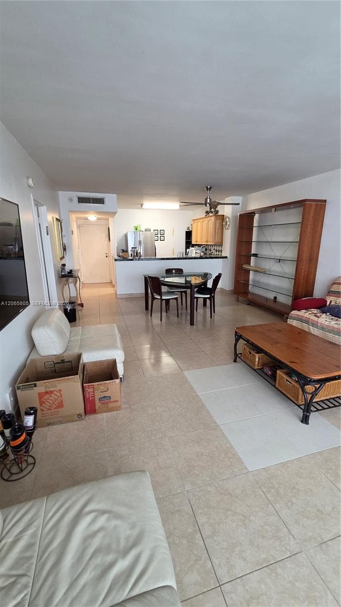 3725 S Ocean Dr 409 photo 10
