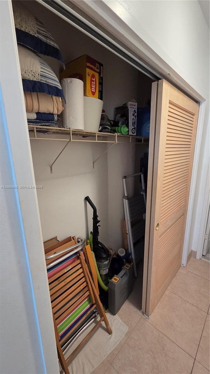 3725 S Ocean Dr 409 photo 21