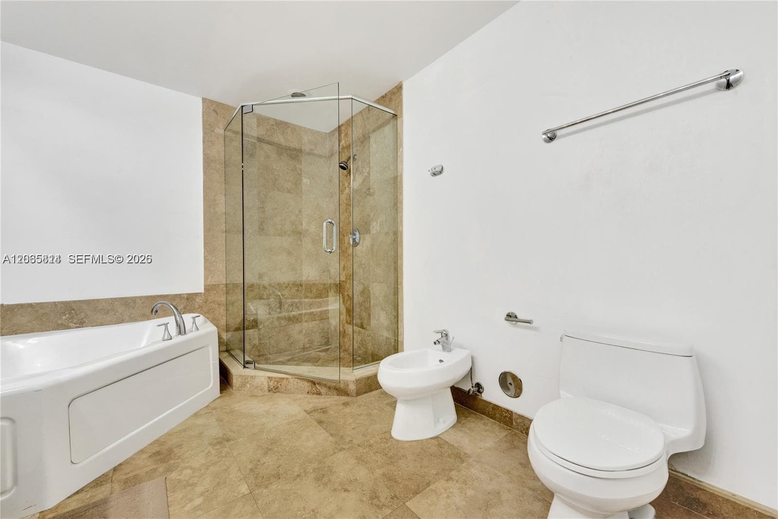 3030 NE 188th St 603 photo 9