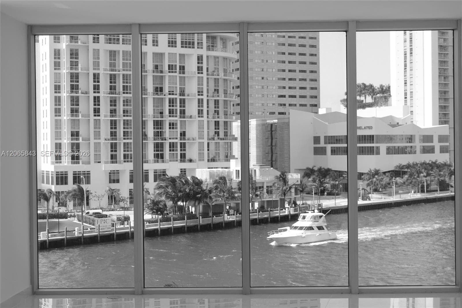 465 BRICKELL AV 502 photo 13
