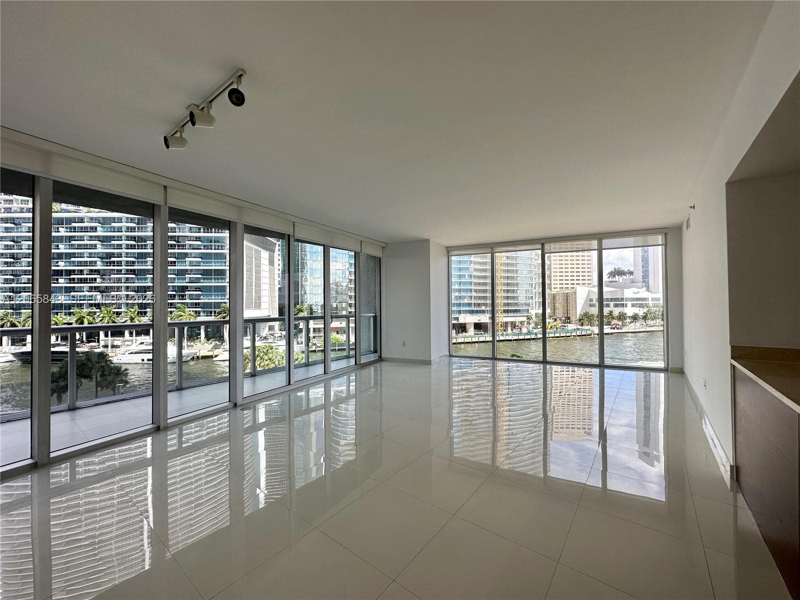 465 BRICKELL AV 502 photo 12