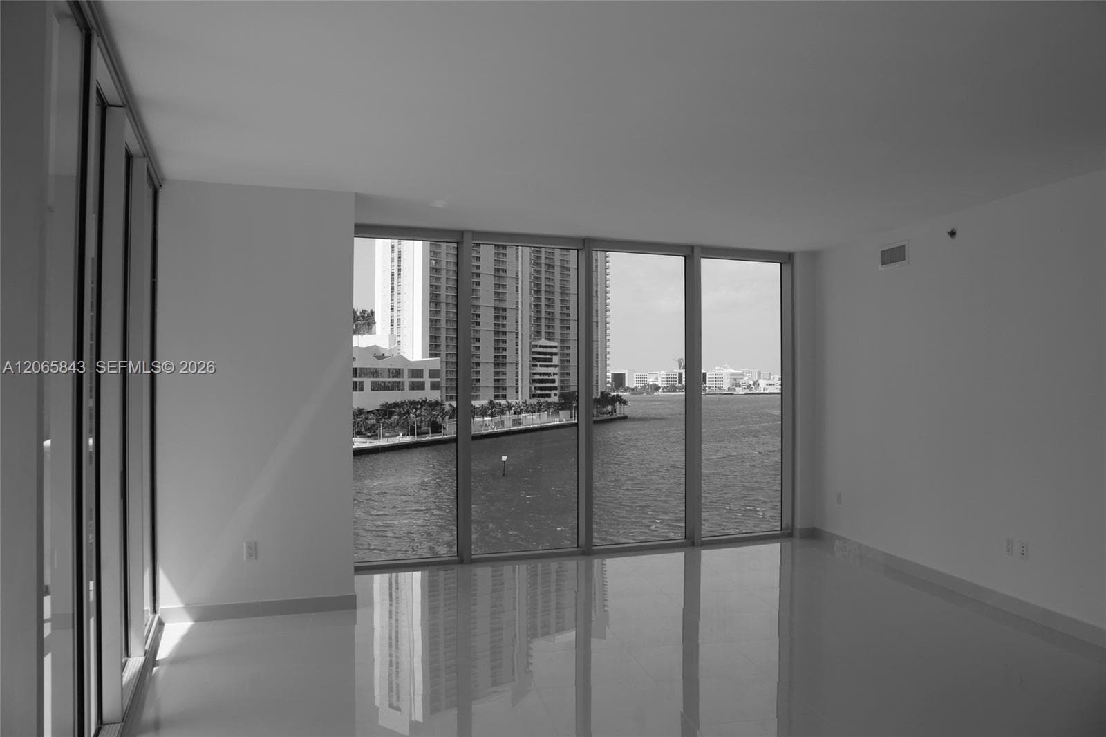 465 BRICKELL AV 502 photo 14