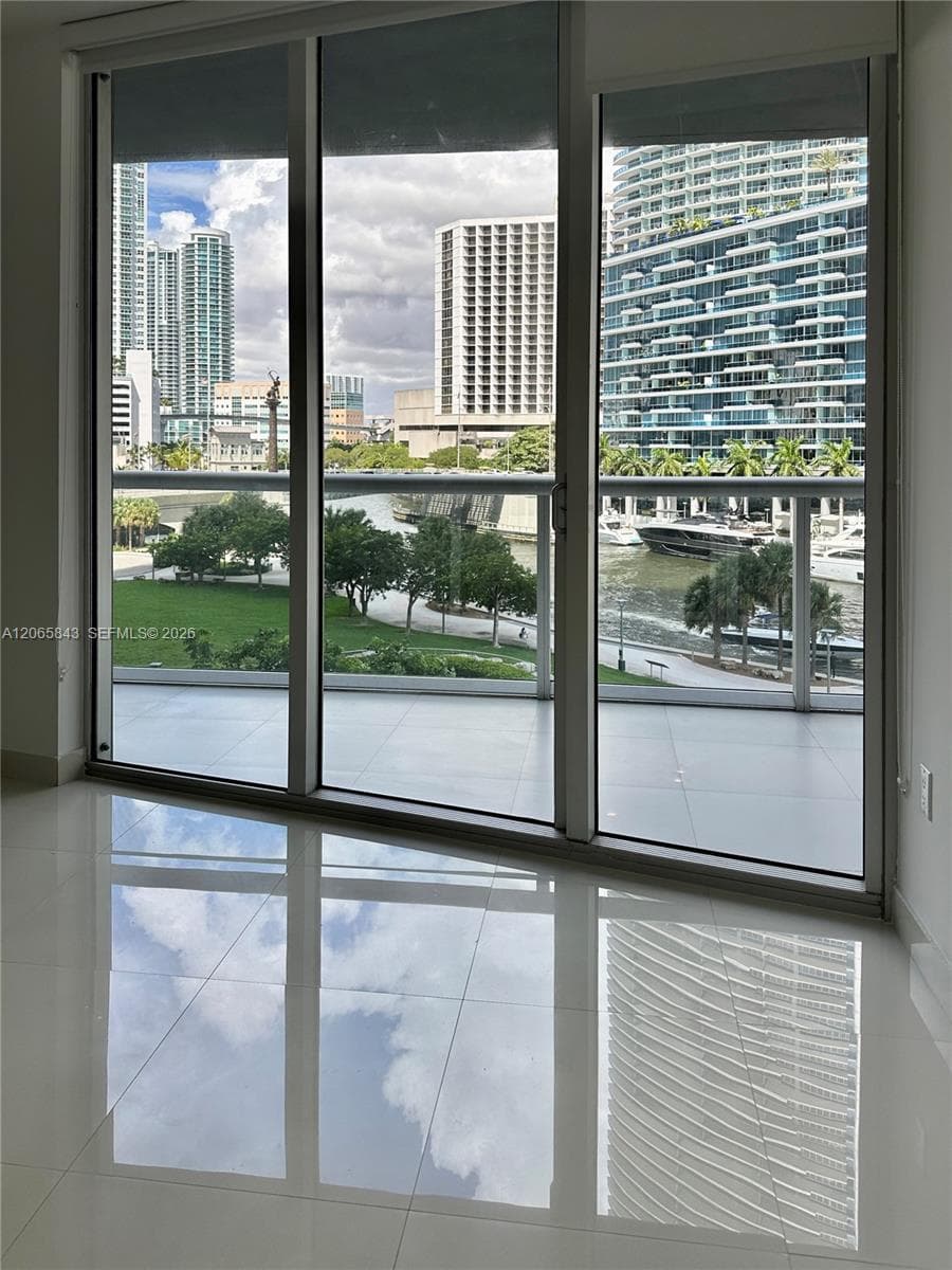 465 BRICKELL AV 502 photo 19