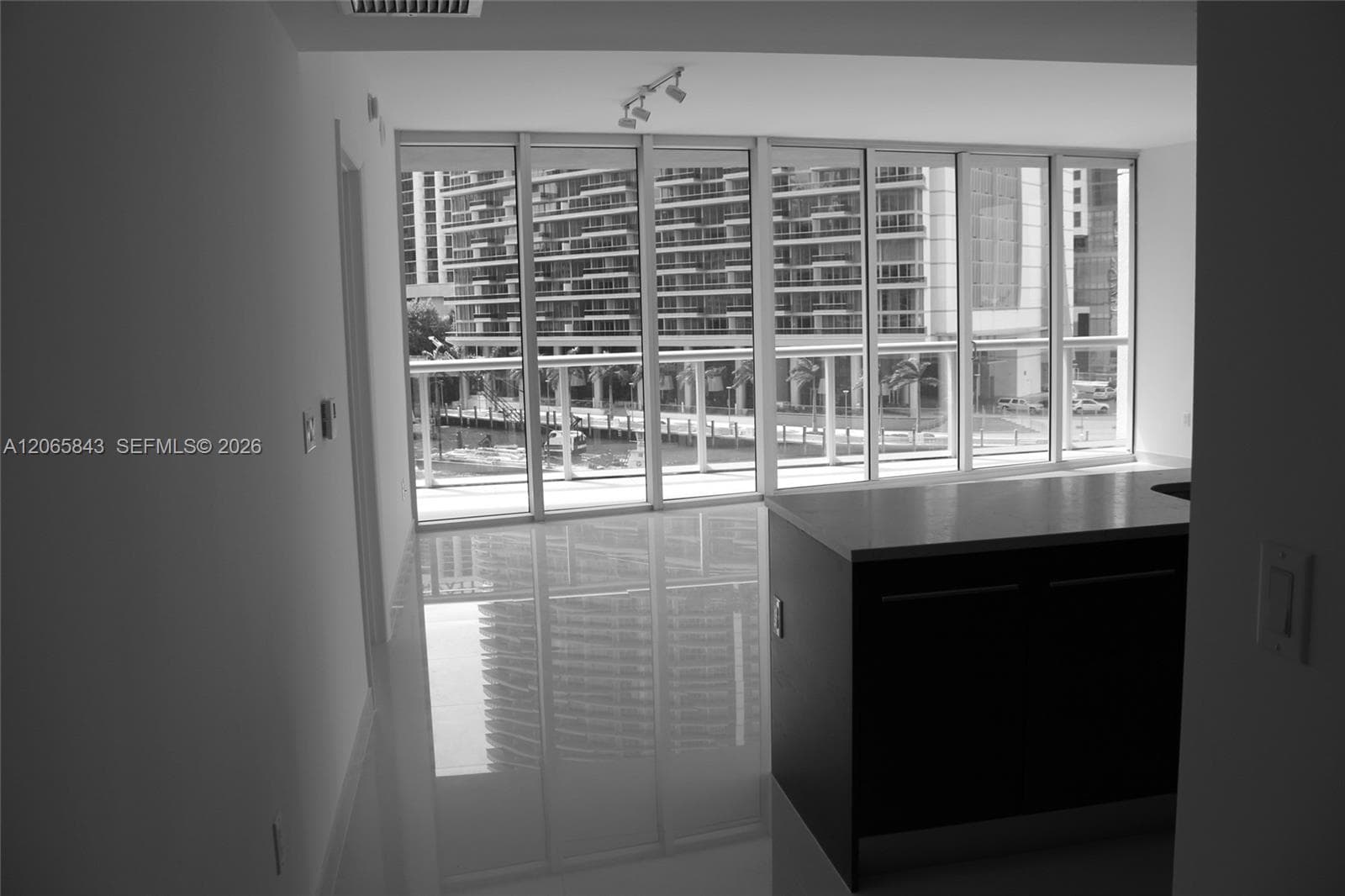 465 BRICKELL AV 502 photo 8