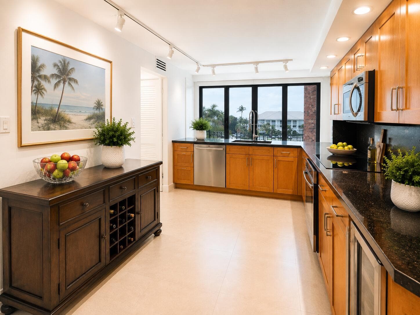 1800 S Ocean Drive 406 photo 6