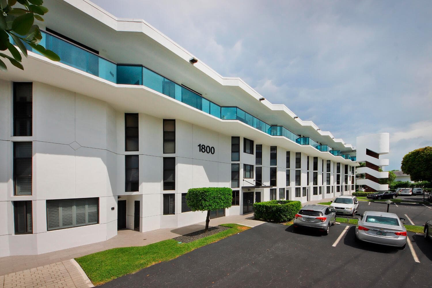 1800 S Ocean Drive 406 photo 17