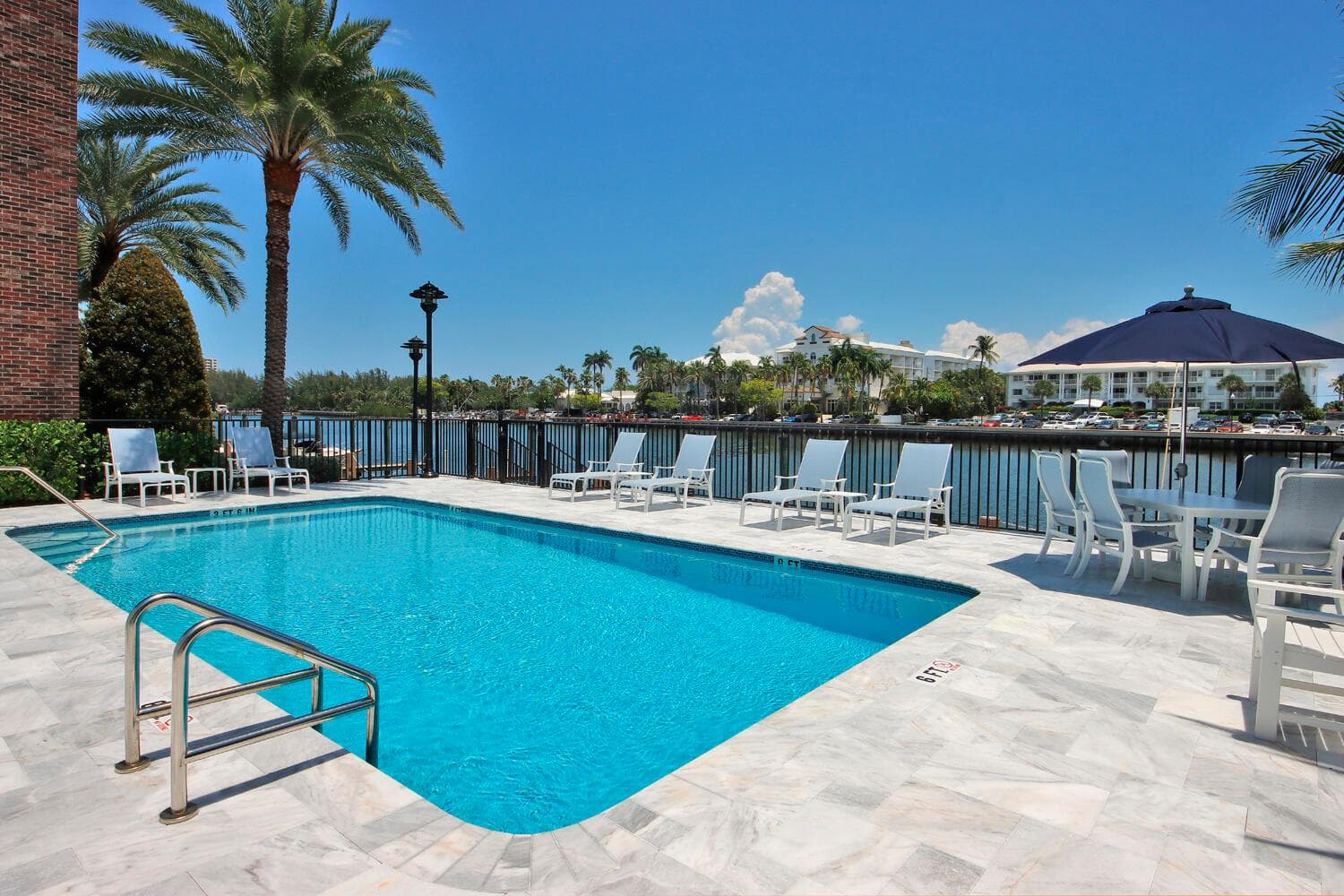 1800 S Ocean Drive 406 photo 16