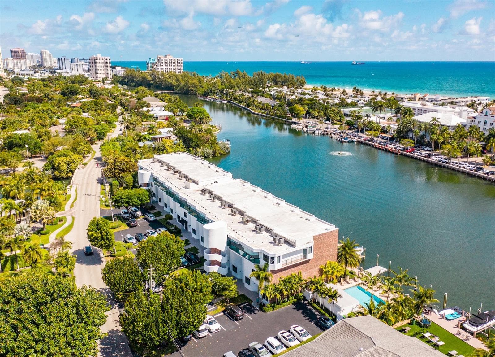 1800 S Ocean Drive 406 photo 22
