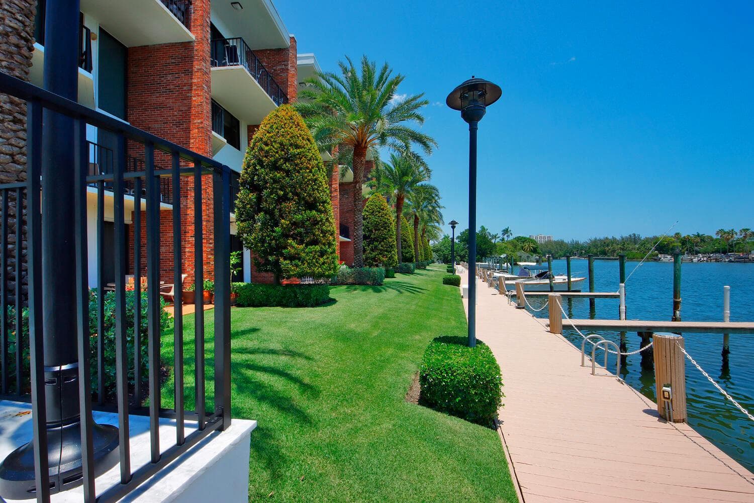 1800 S Ocean Drive 406 photo 19