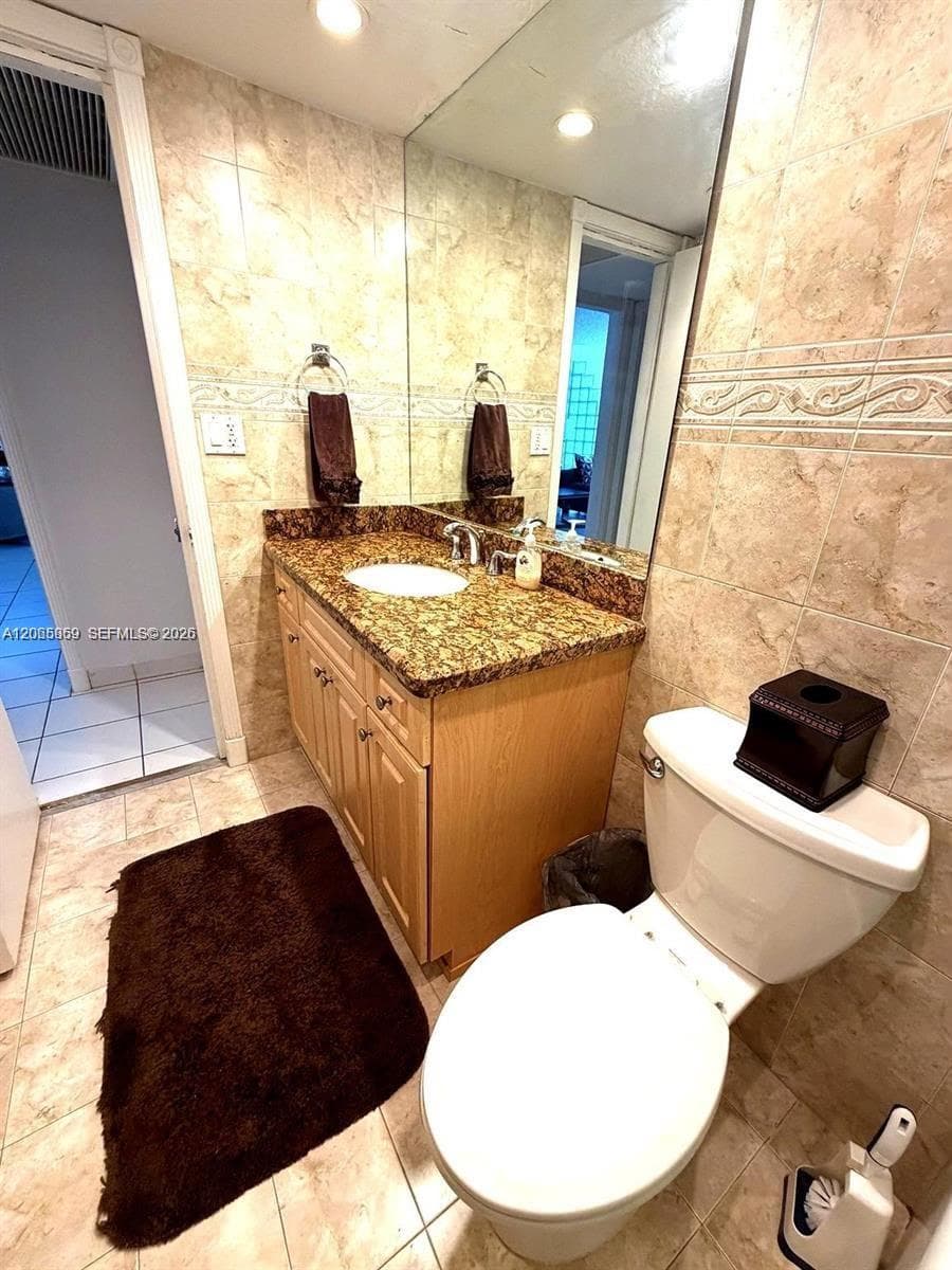 5005 Collins Ave 616 photo 16