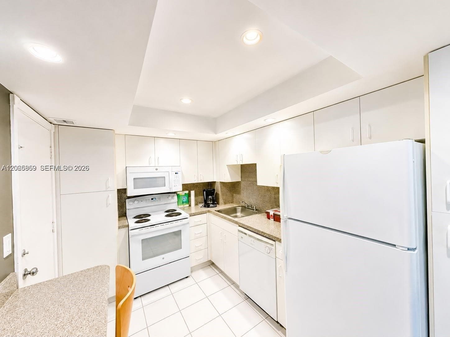 5005 Collins Ave 616 photo 9