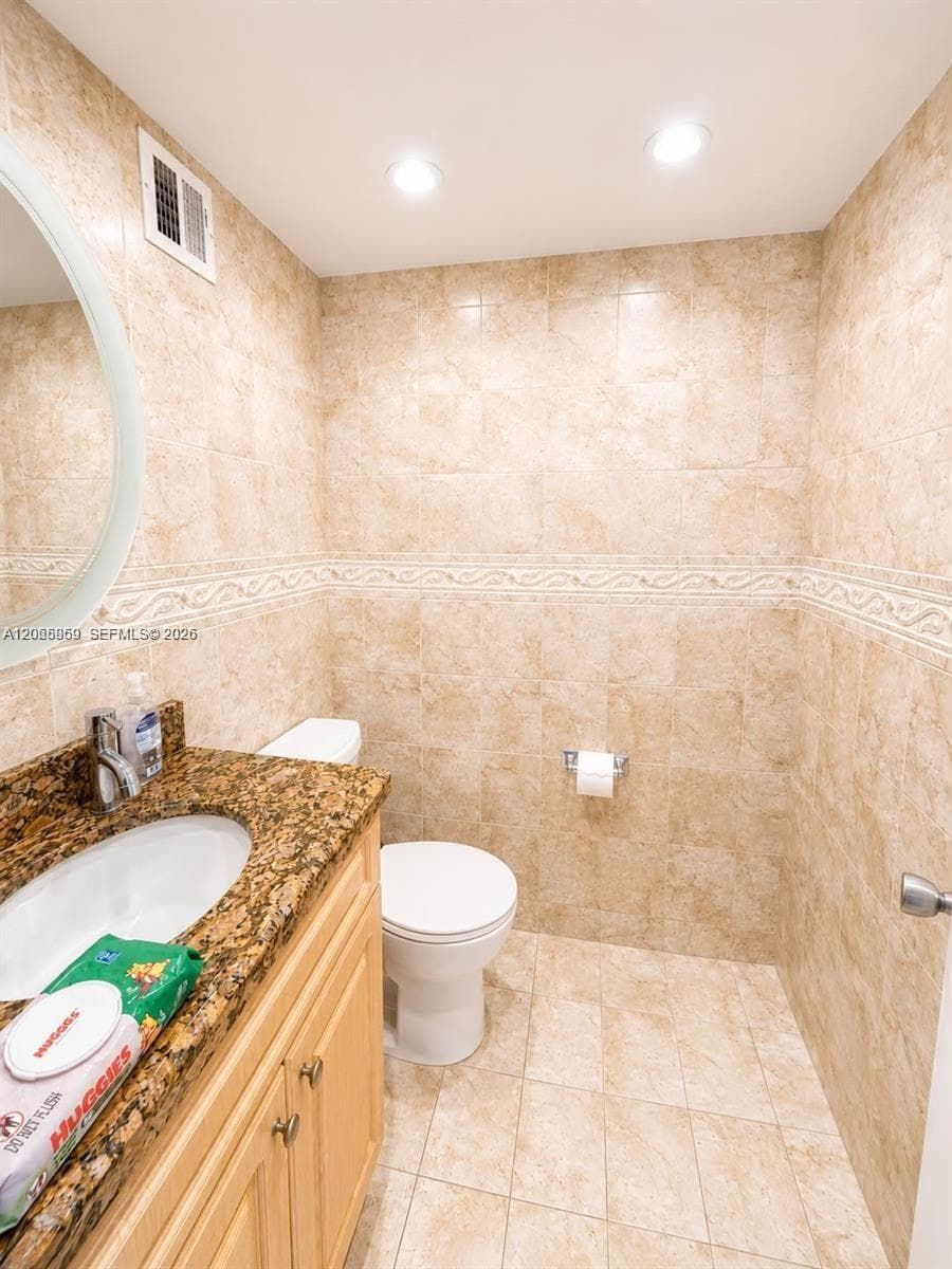 5005 Collins Ave 616 photo 18