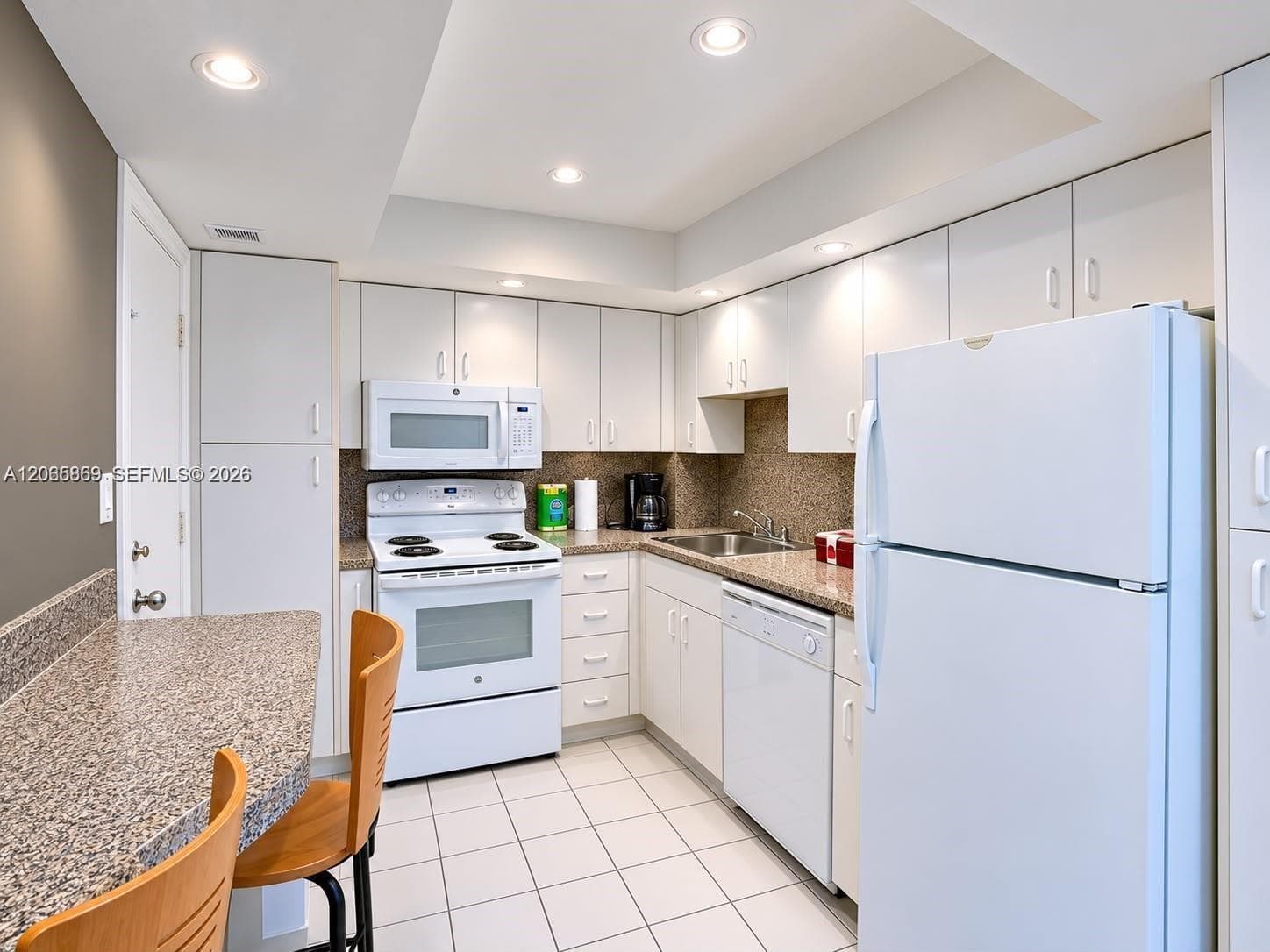 5005 Collins Ave 616 photo 8