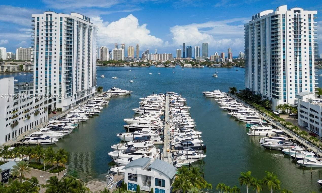 17301 Biscayne Blvd 1004 photo 2