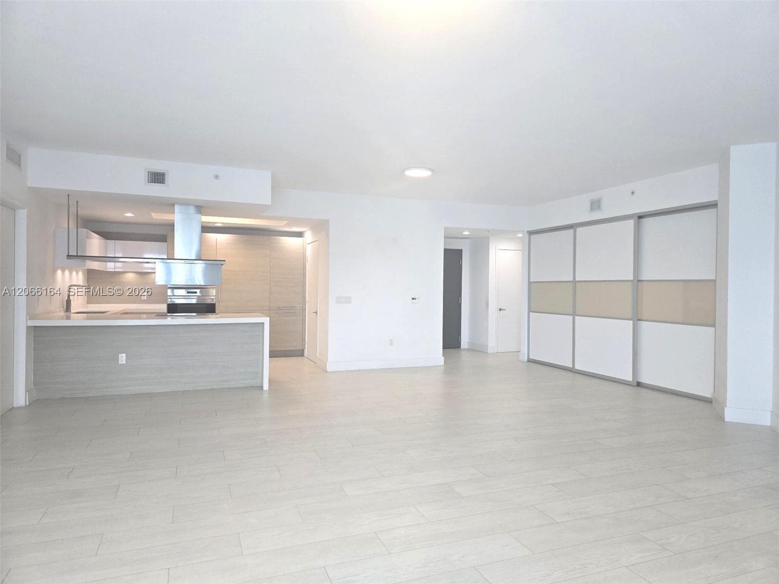 17301 Biscayne Blvd 1004 photo 6