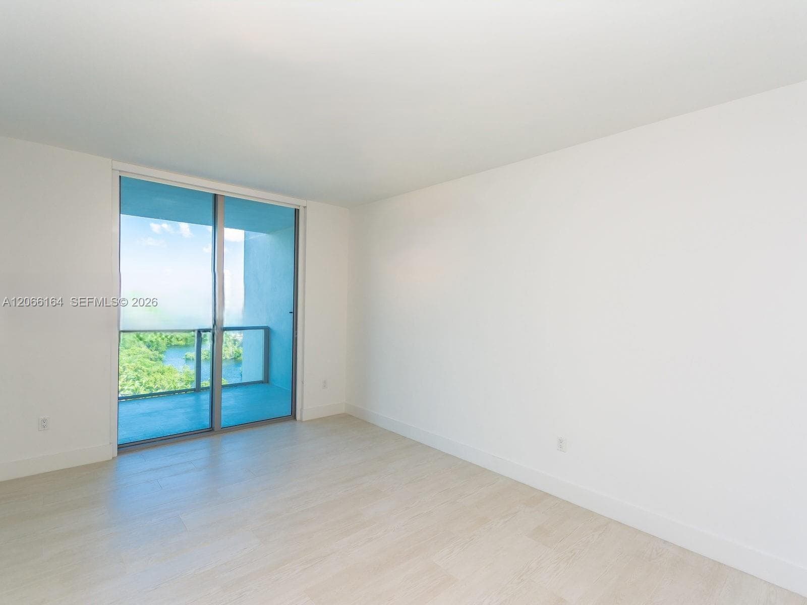 17301 Biscayne Blvd 1004 photo 13