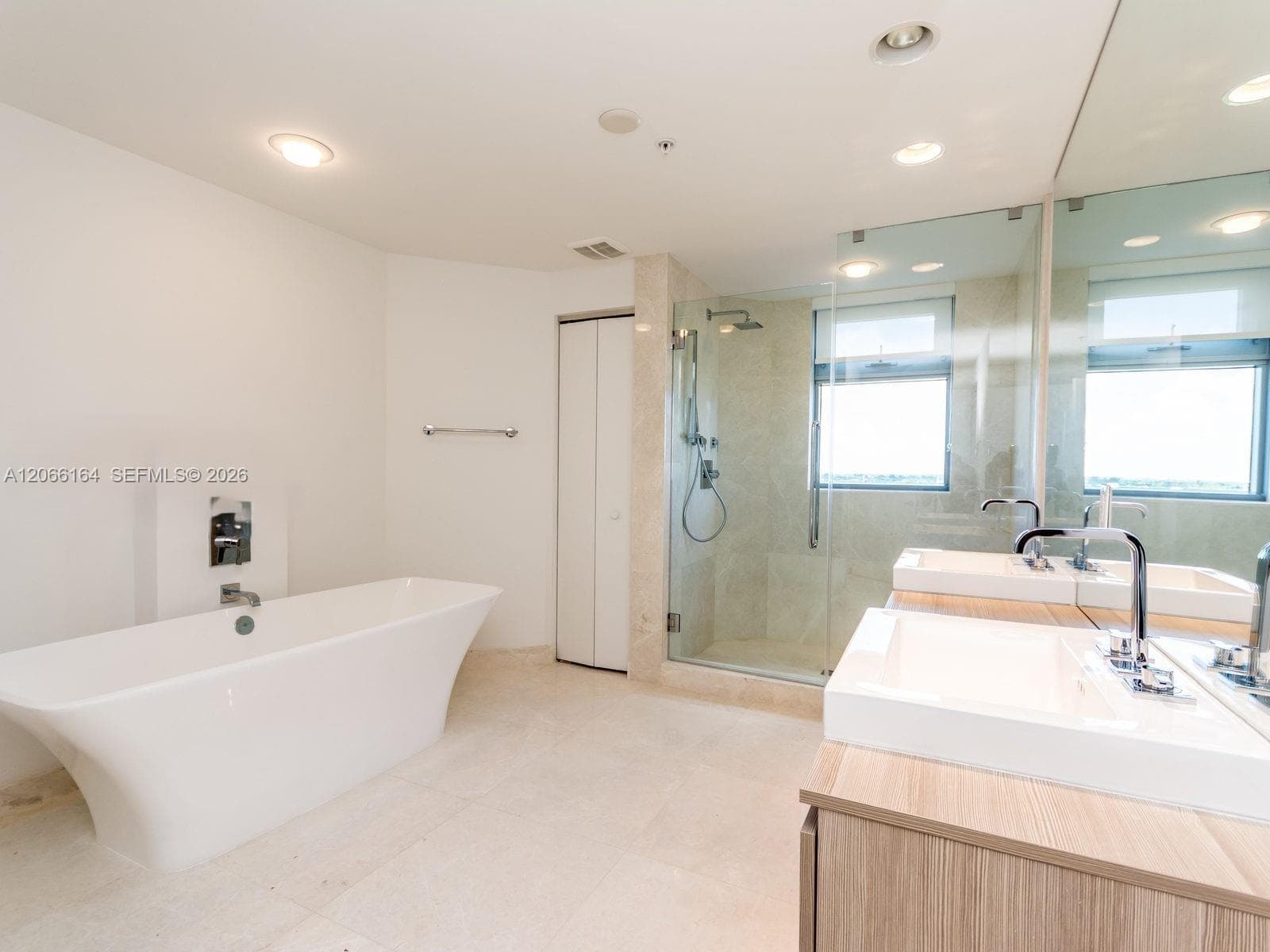 17301 Biscayne Blvd 1004 photo 12