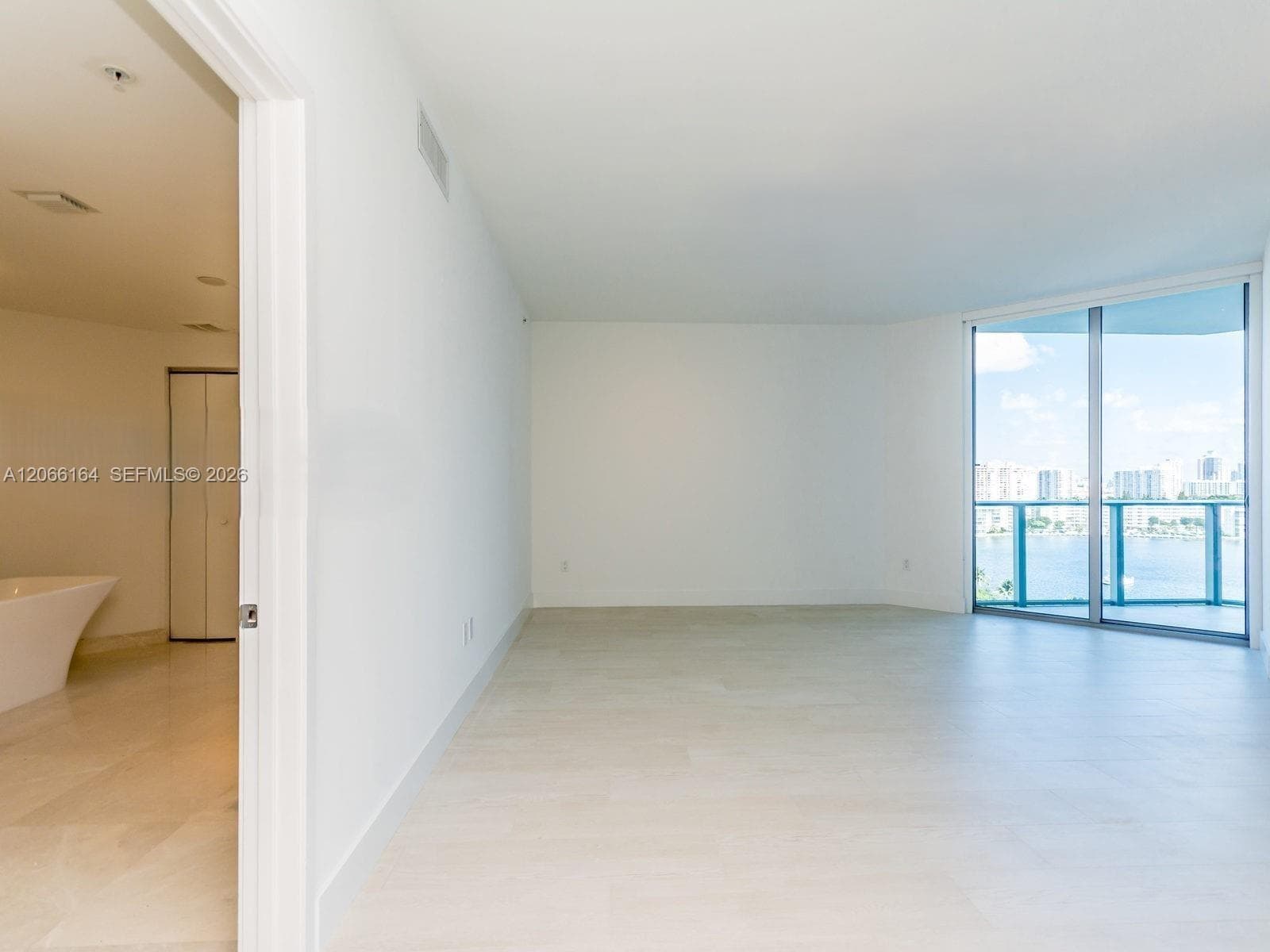 17301 Biscayne Blvd 1004 photo 11