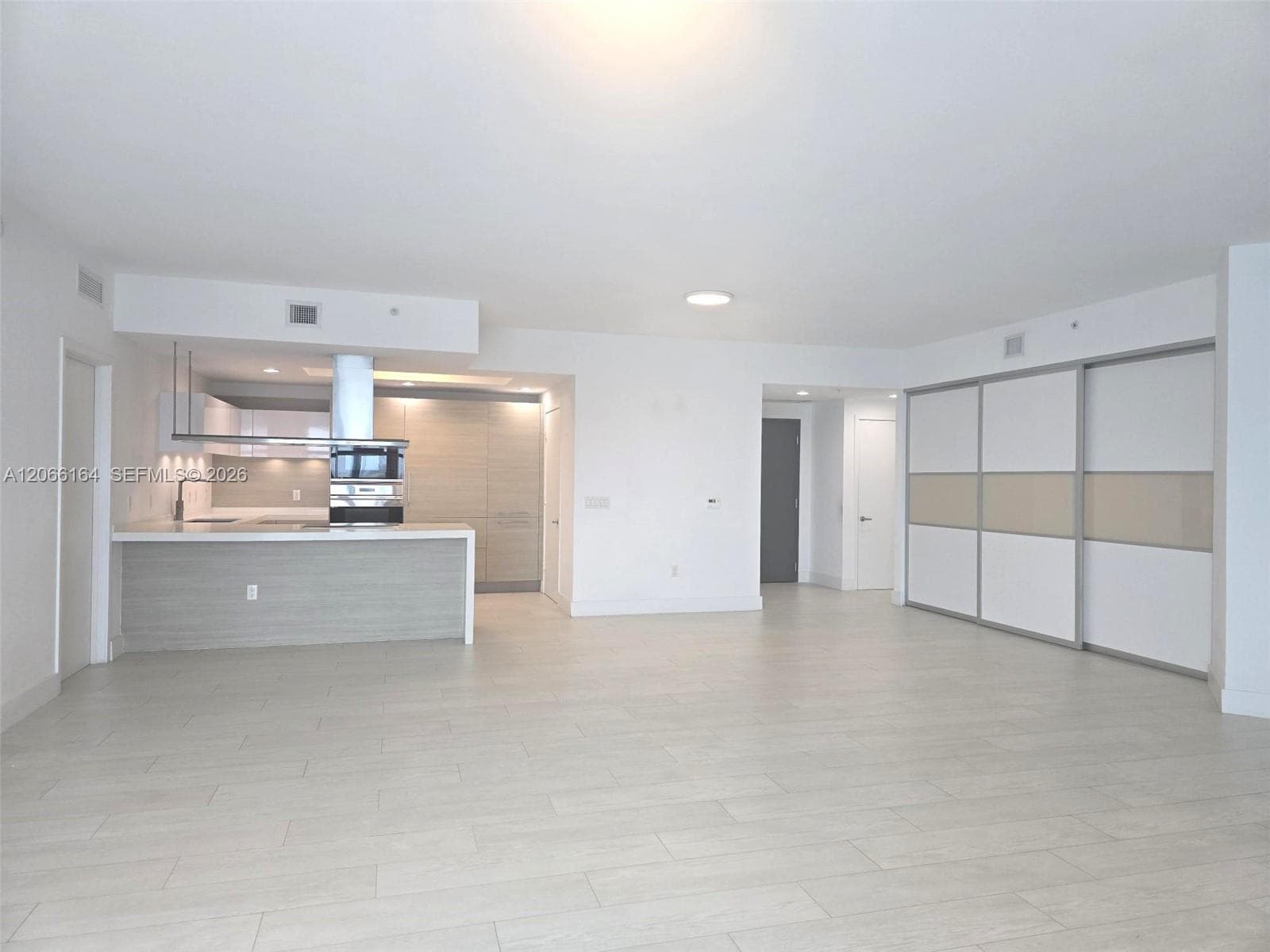 17301 Biscayne Blvd 1004 photo 8