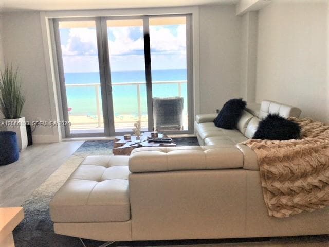 5701 Collins Ave 808 photo 6