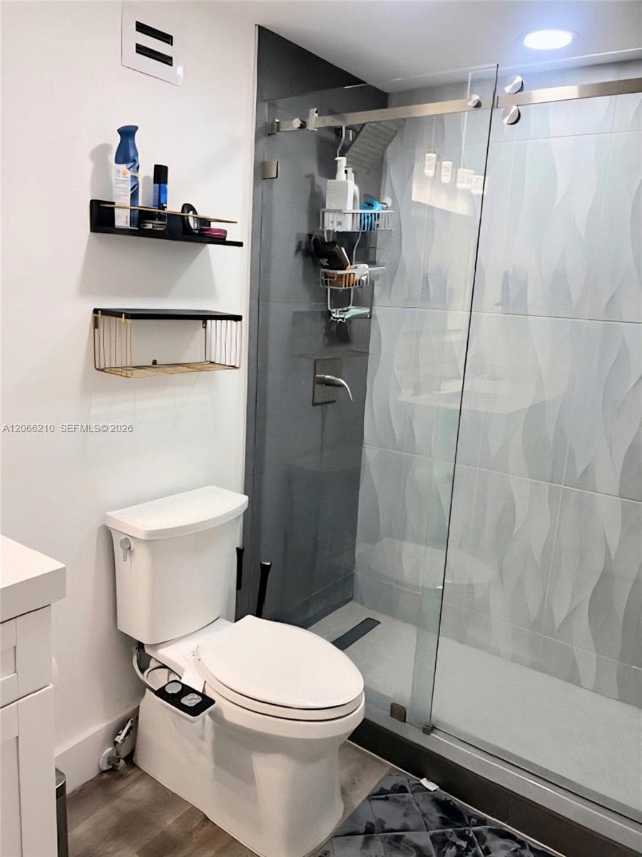 100 Lincoln Rd 301 photo 9