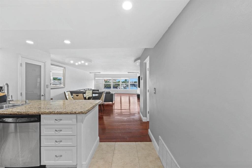 3121 NE 51st Street 204E photo 24