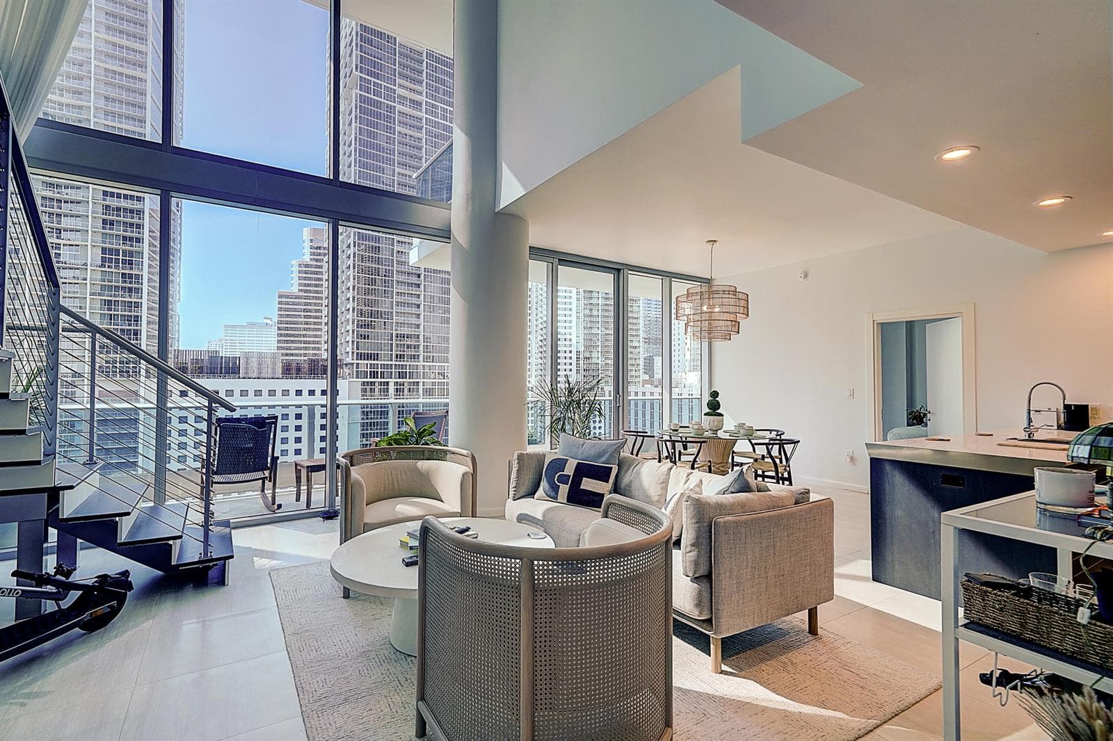 200 Biscayne Blvd Way 1408 photo 3