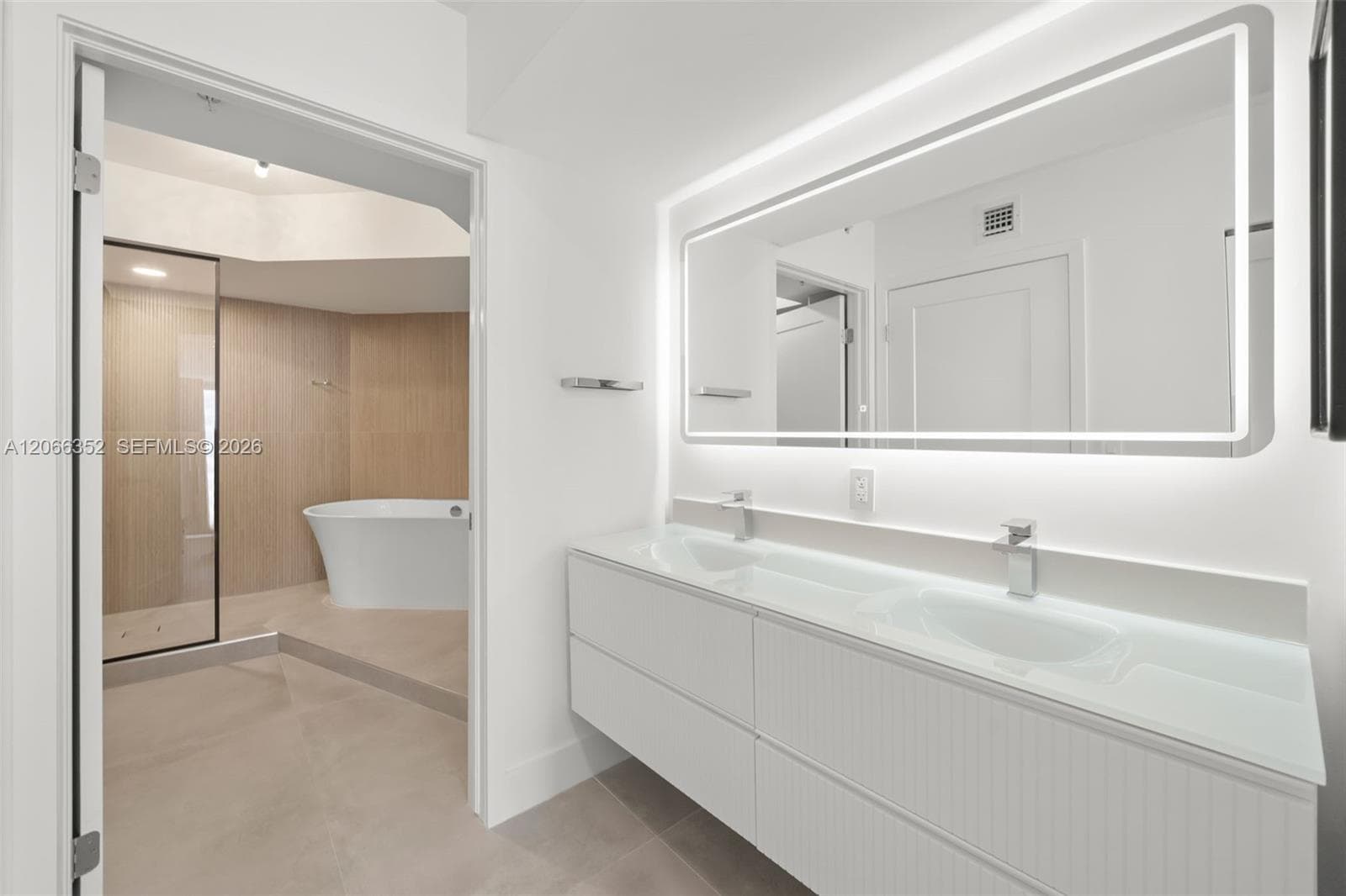 6301 Collins Ave 2307 photo 23