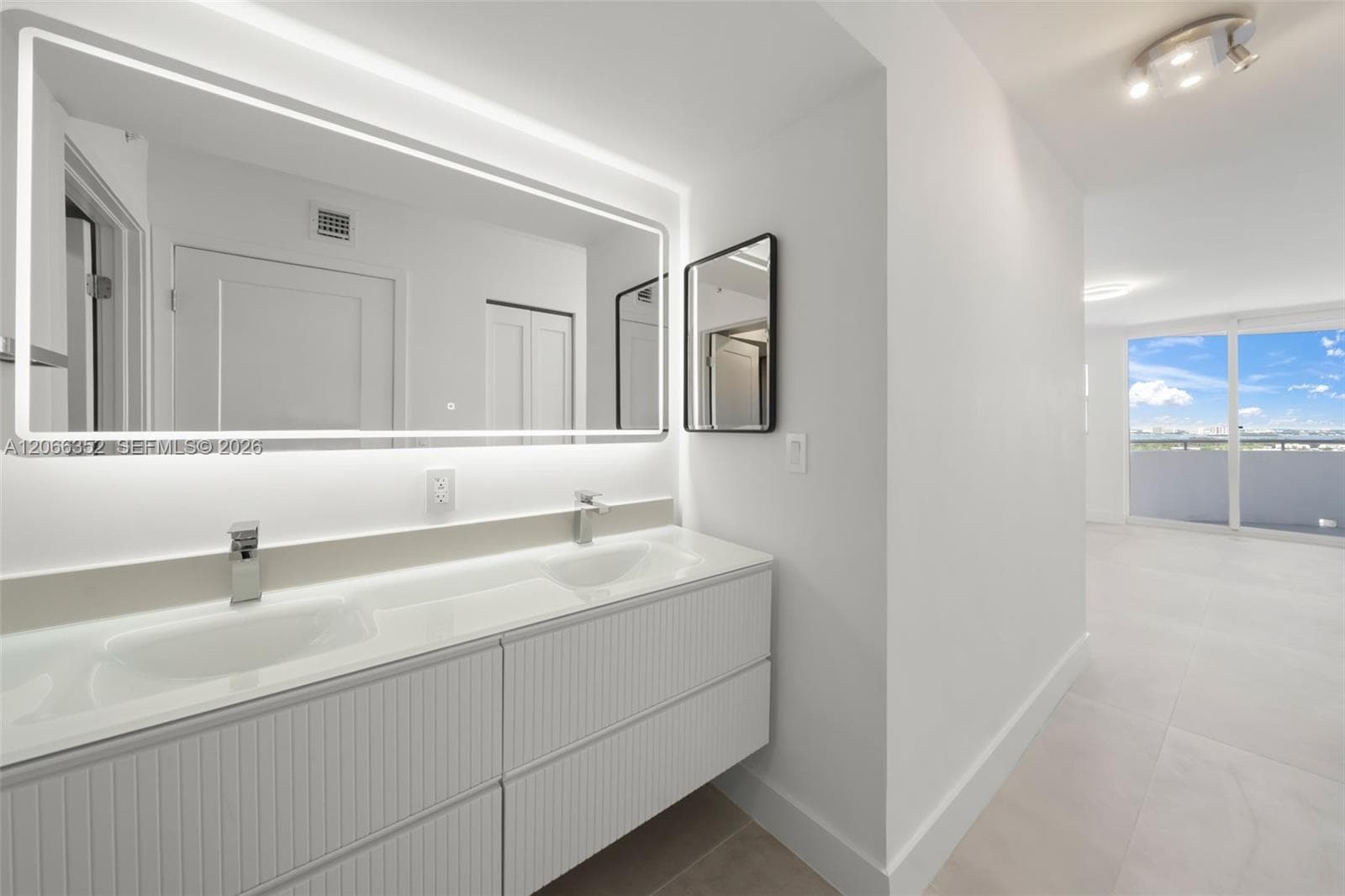 6301 Collins Ave 2307 photo 24
