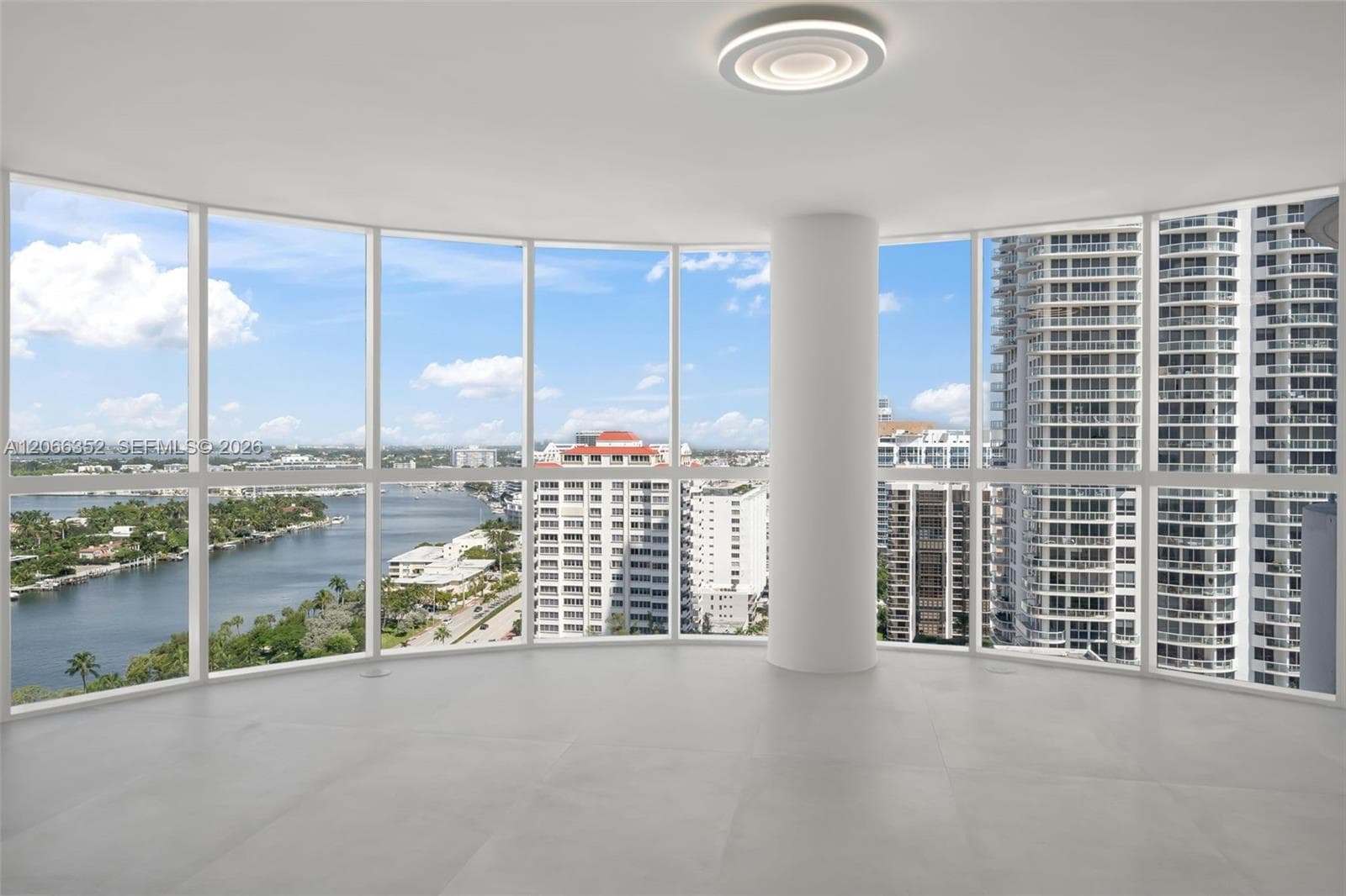 6301 Collins Ave 2307 photo 4