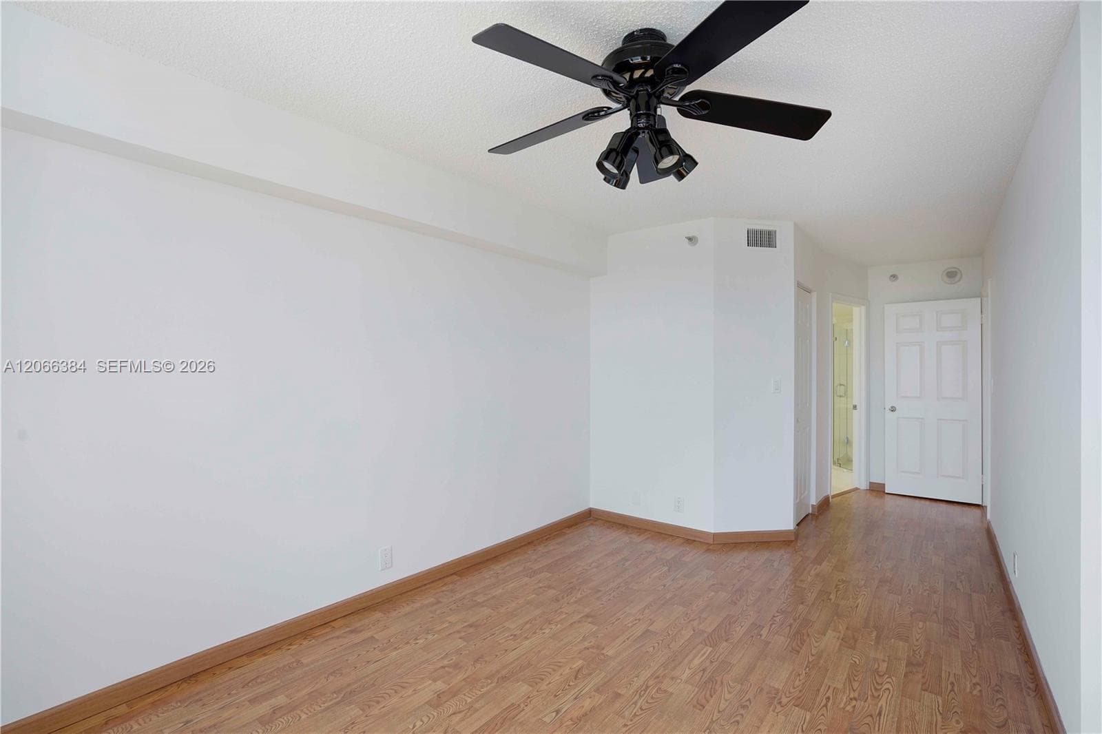 3530 Mystic Pointe Dr 3214 photo 20