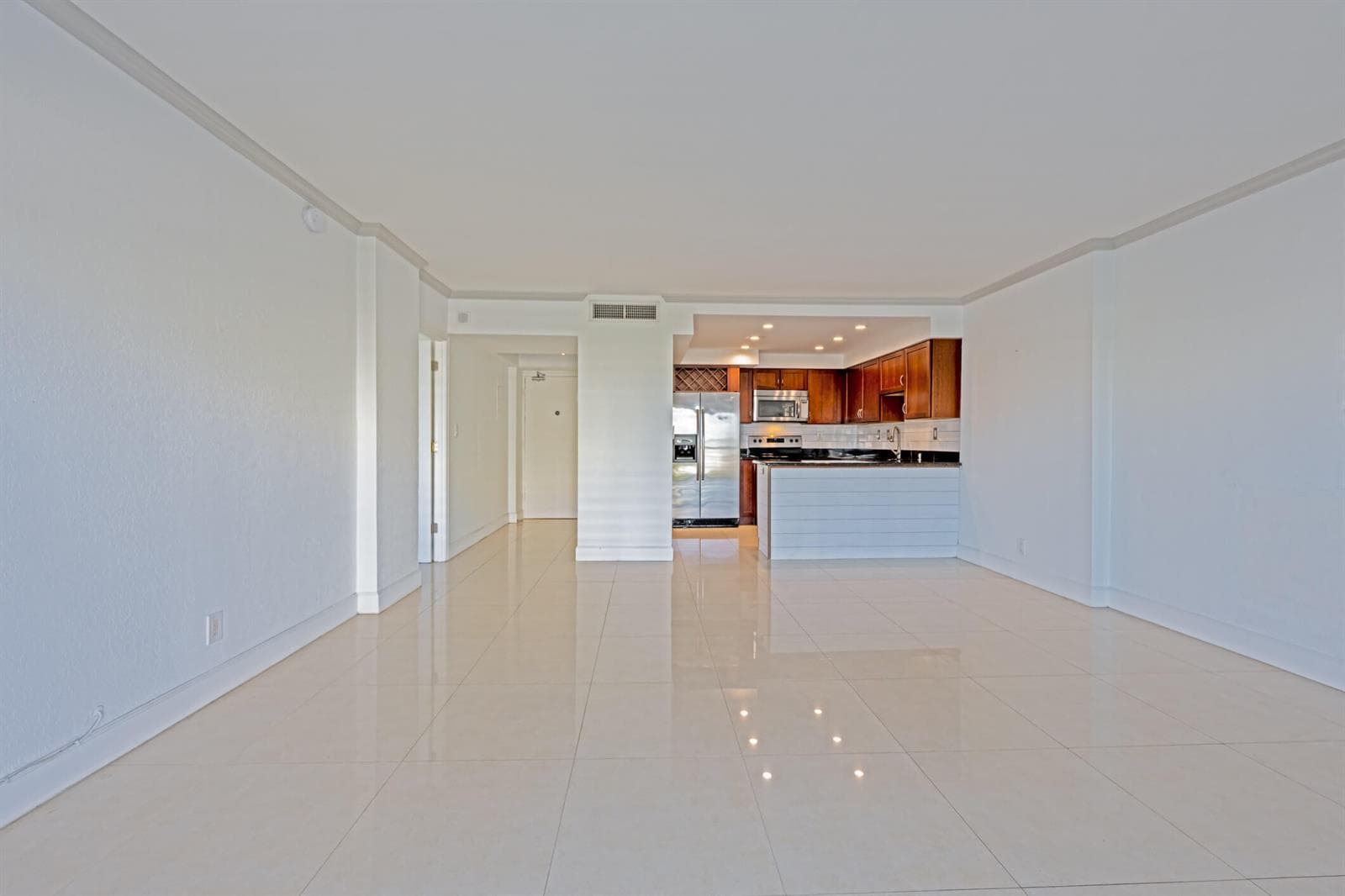 2900 NE 30th Street 9i photo 8