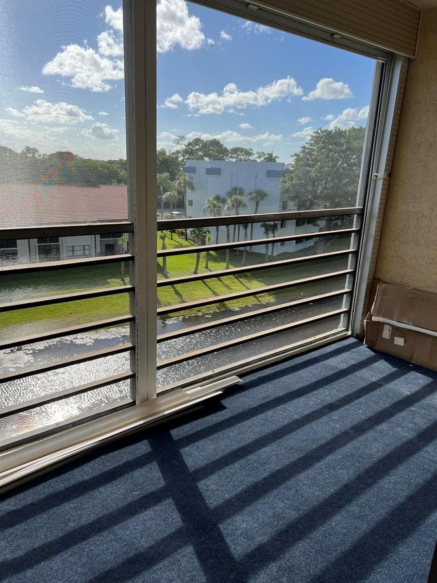 7770 TAHITI Lane 504 photo 13