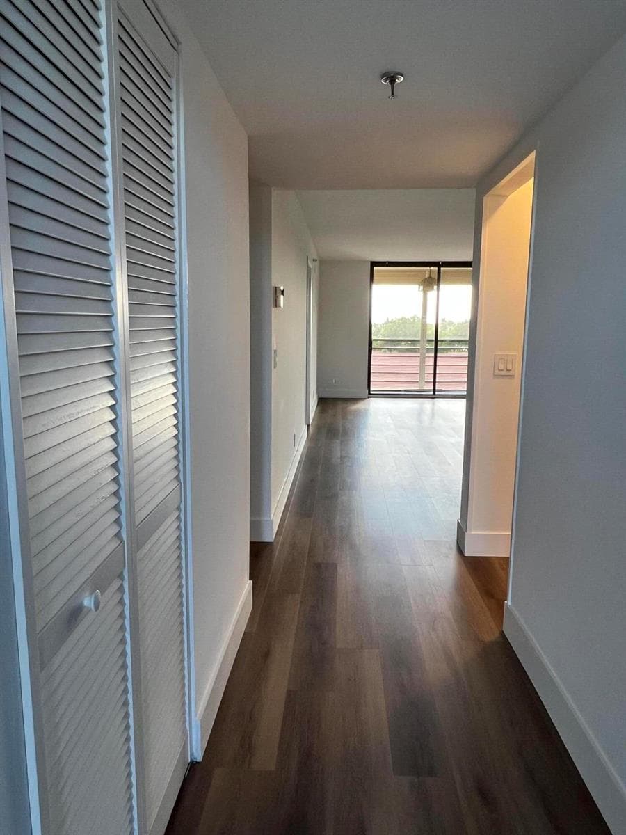 7770 TAHITI Lane 504 photo 5