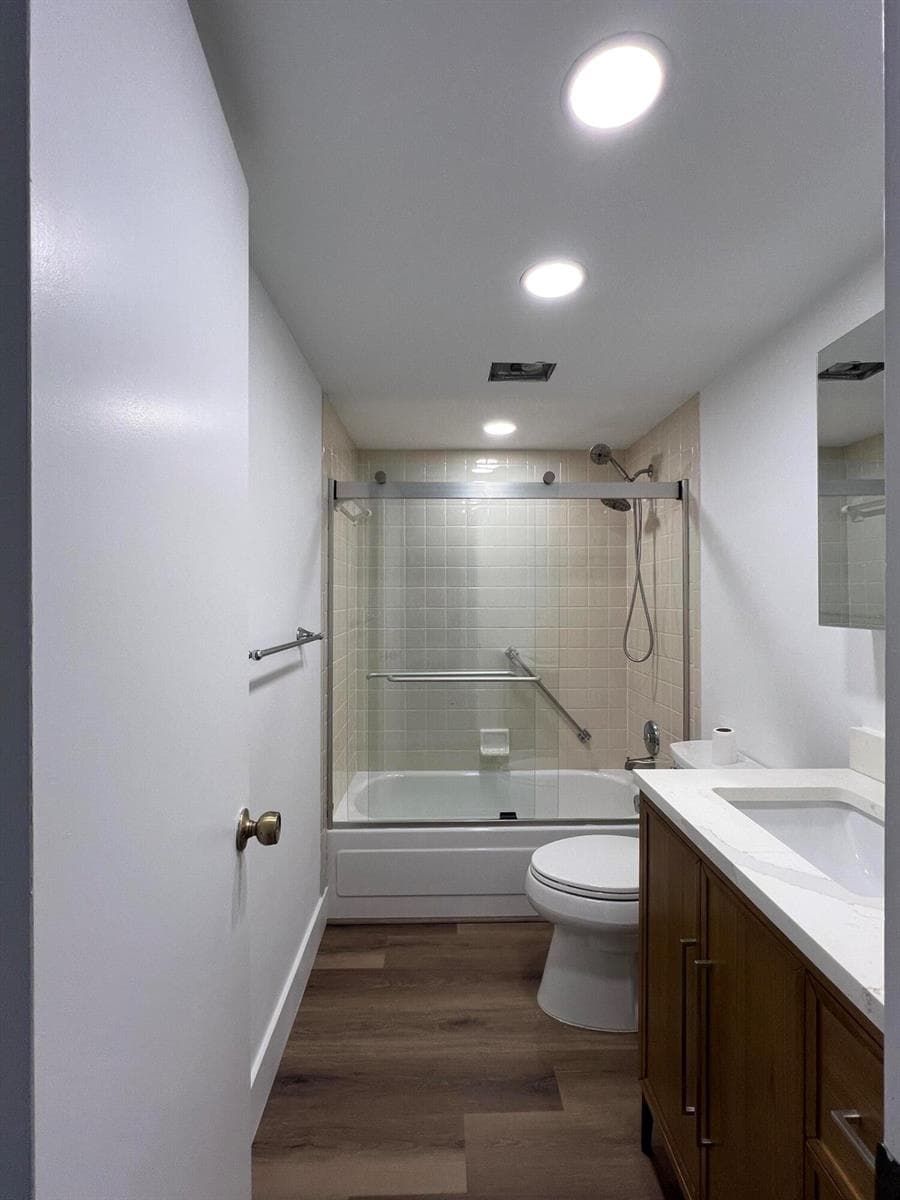 7770 TAHITI Lane 504 photo 24
